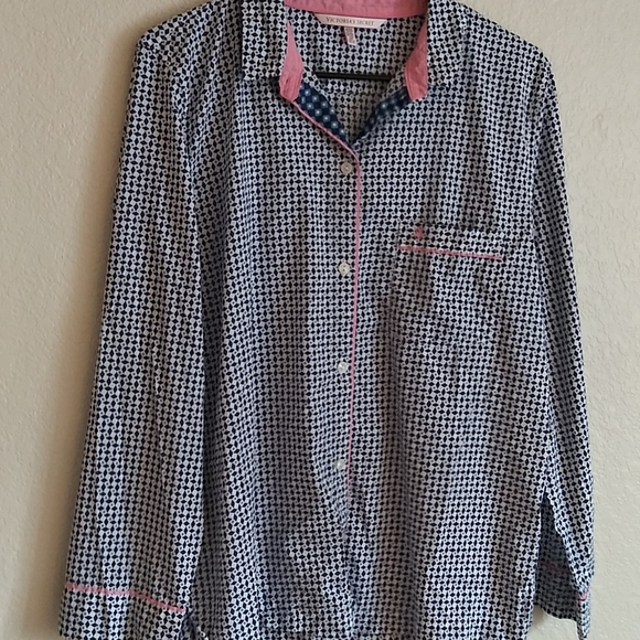 Victoria's Secret Pajama Top Long-Sleeve Button-Up - Picture 6 of 7